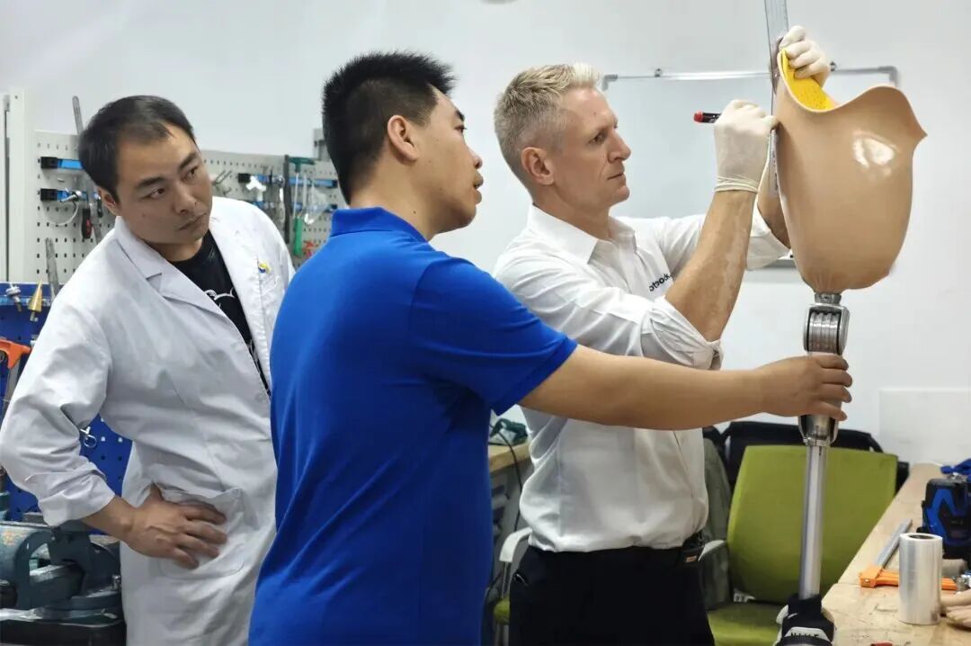国际假肢专家凯瑞·甘比再临杭州！奥托博克亚太专家义诊即将开启！